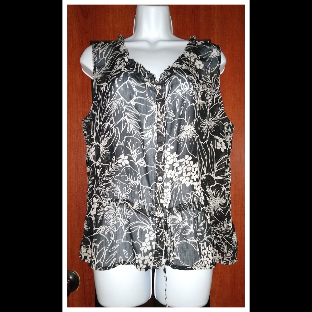 LIZ & CO Sheer sleeveless blouse